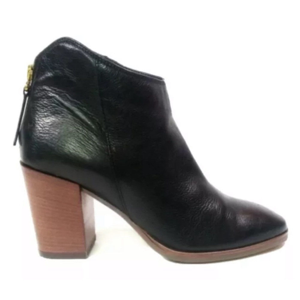 Clarks Leather Ankle Boots Size 7